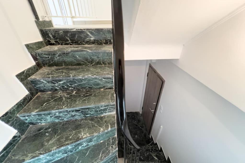 Spacious Penthouse Near Downtown Aten Exteriör bild