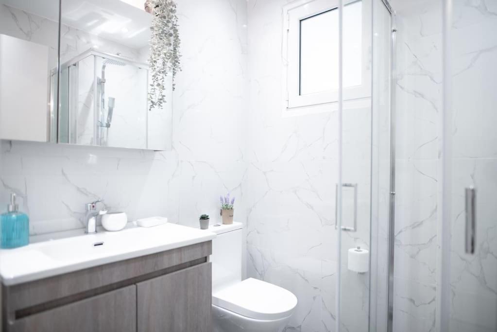 Spacious Penthouse Near Downtown Aten Exteriör bild