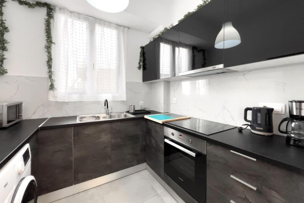 Spacious Penthouse Near Downtown Aten Exteriör bild